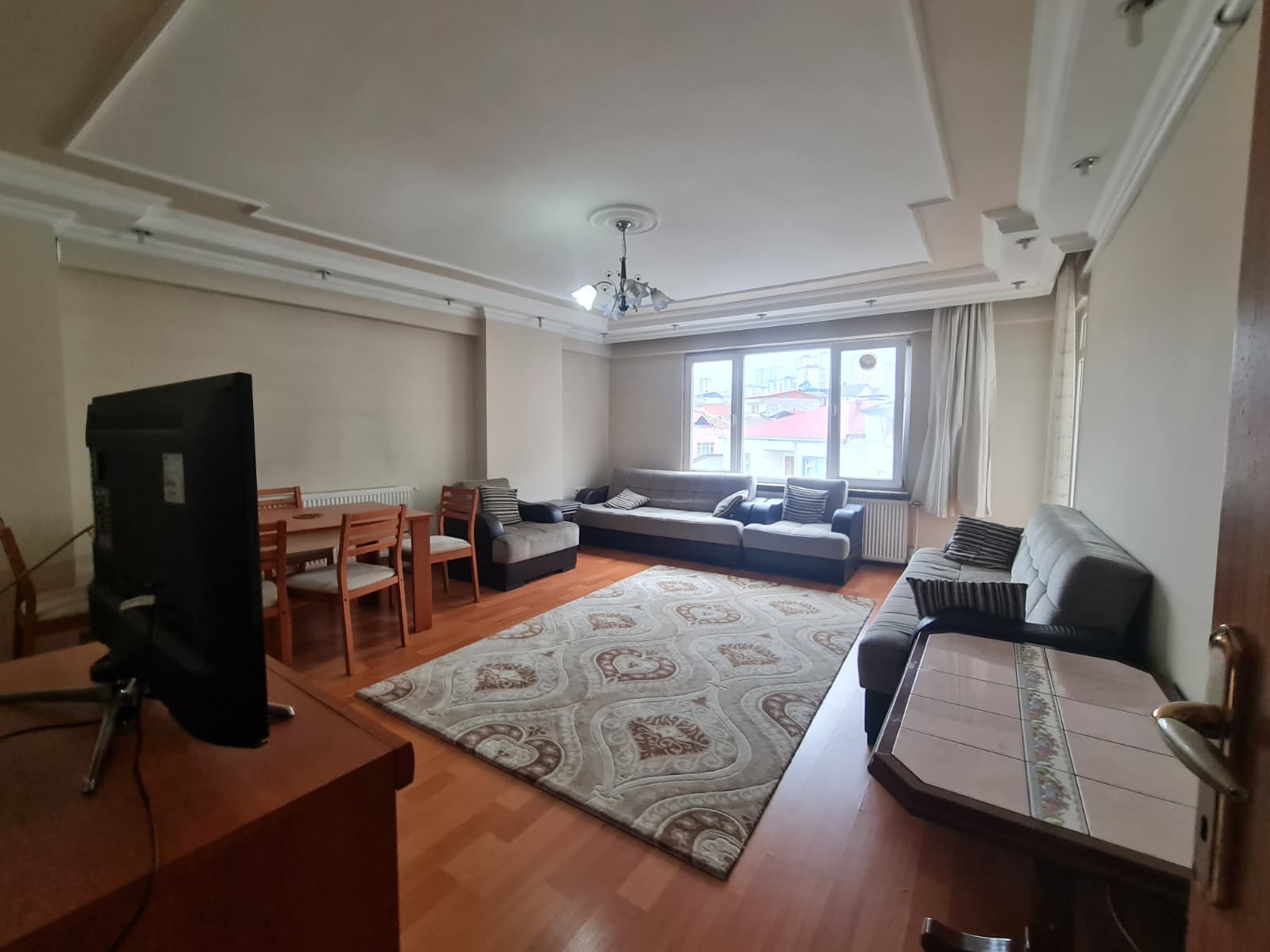 FATSA DUMLUPINAR MH. SEVGİ CADDESİNDE 3+1 EŞYALI KİRALIK DAİRE